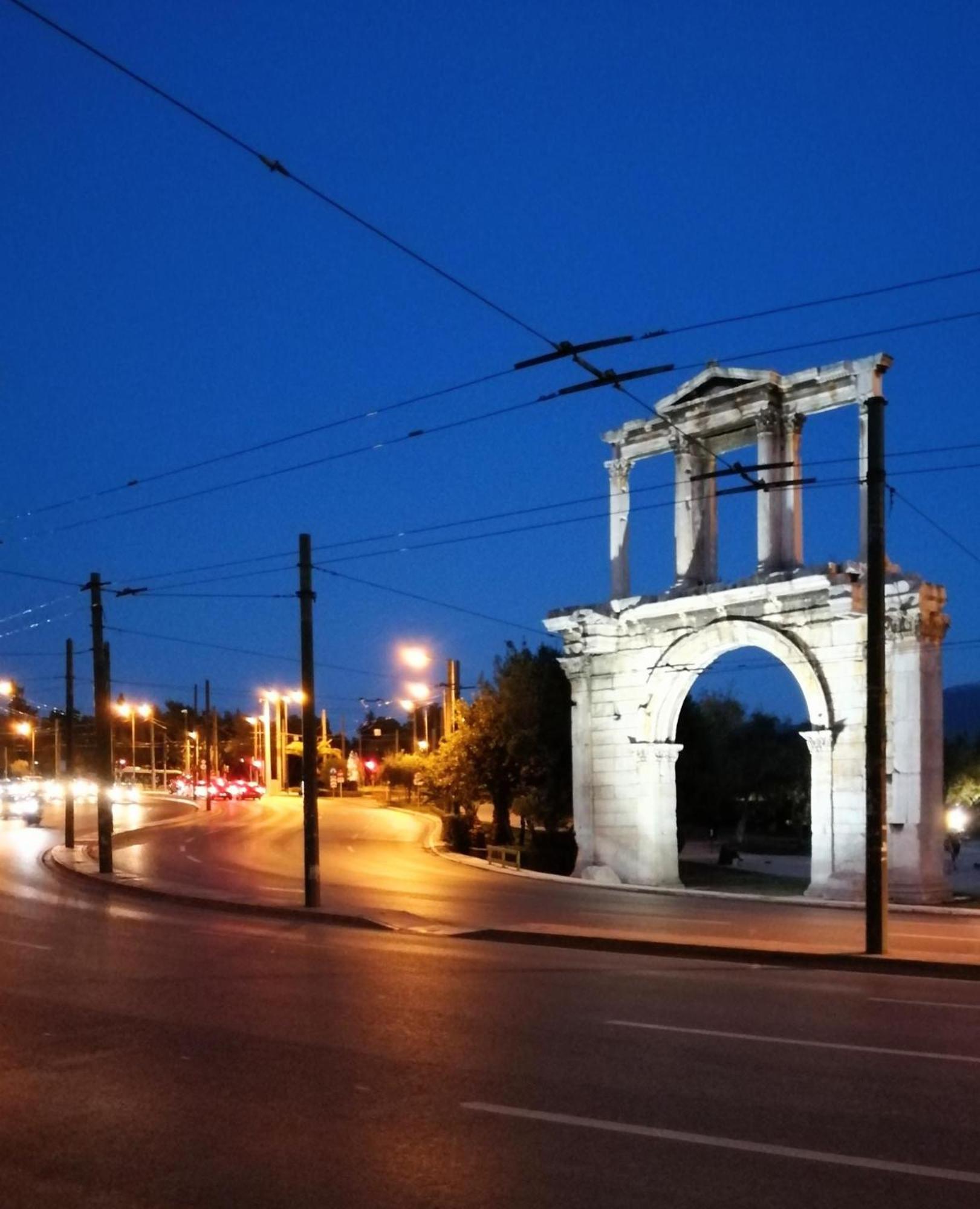 Lovely Apartment In Athens Center Exteriör bild